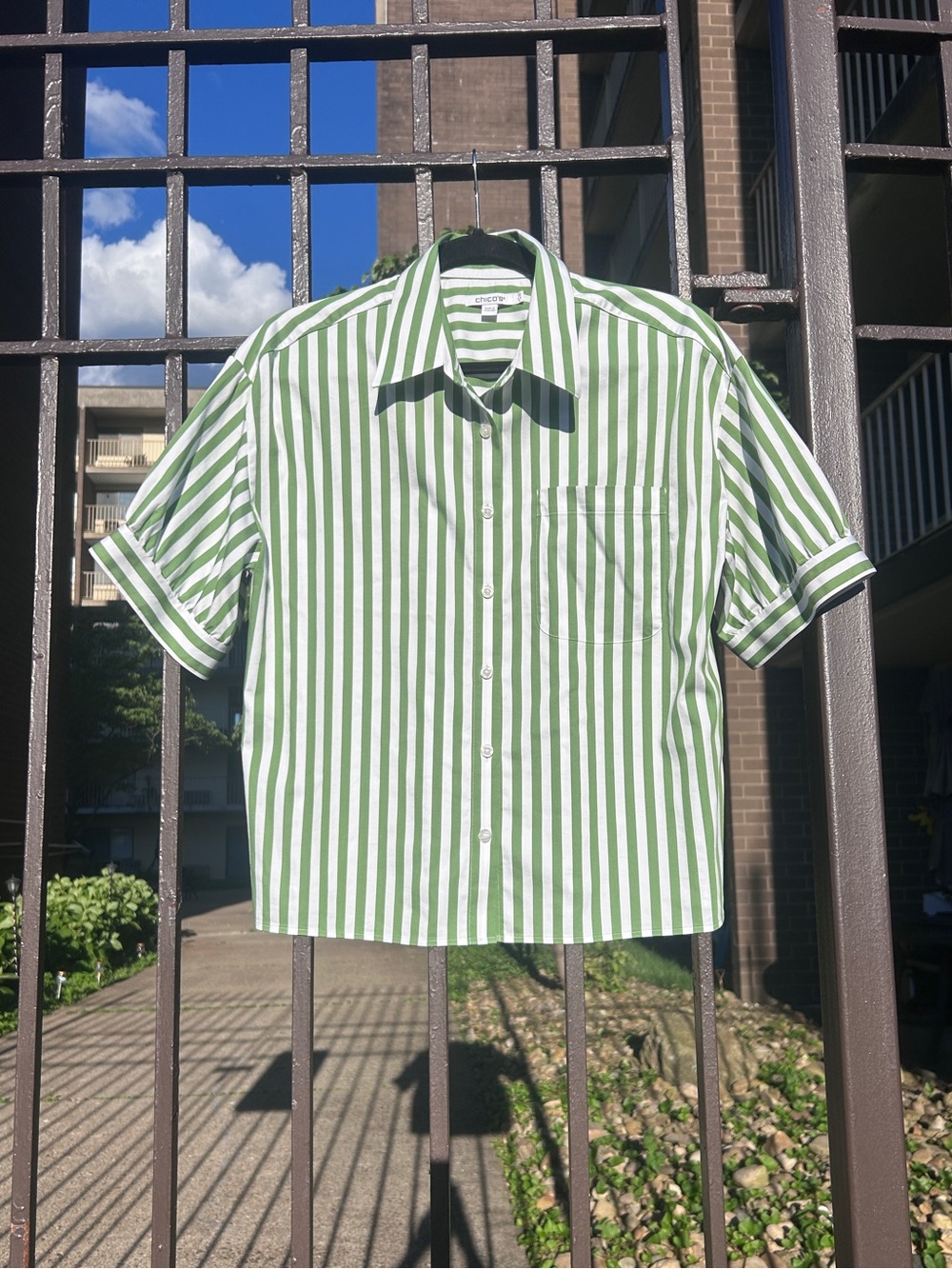 Chico's Size 1.5 No Iron Short-Sleeve Button-Down Shirt | Green & White Stripes